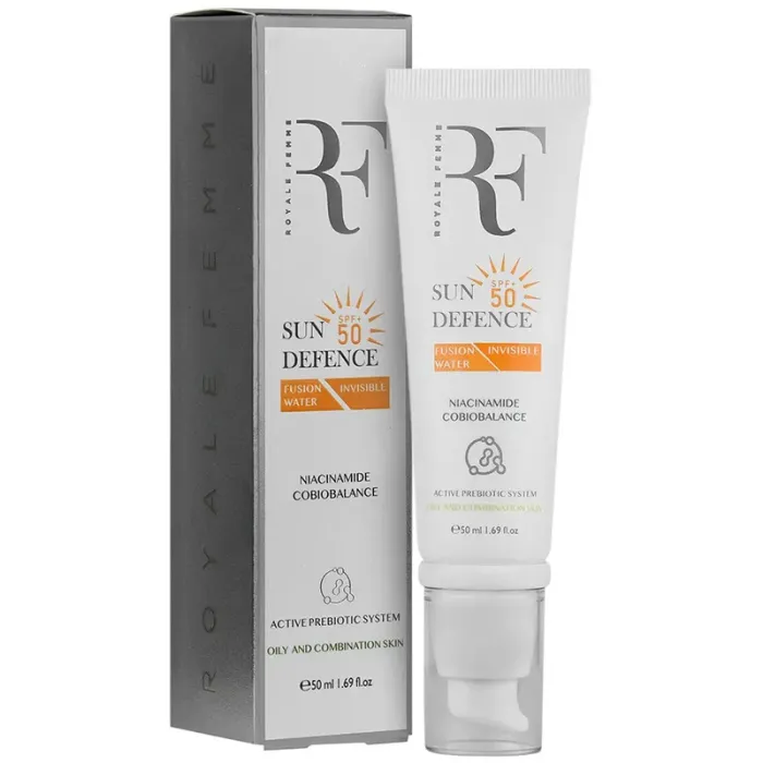 کرم ضد آفتاب بی‌رنگ آر اف SPF50 مناسب پوست چرب و مختلط